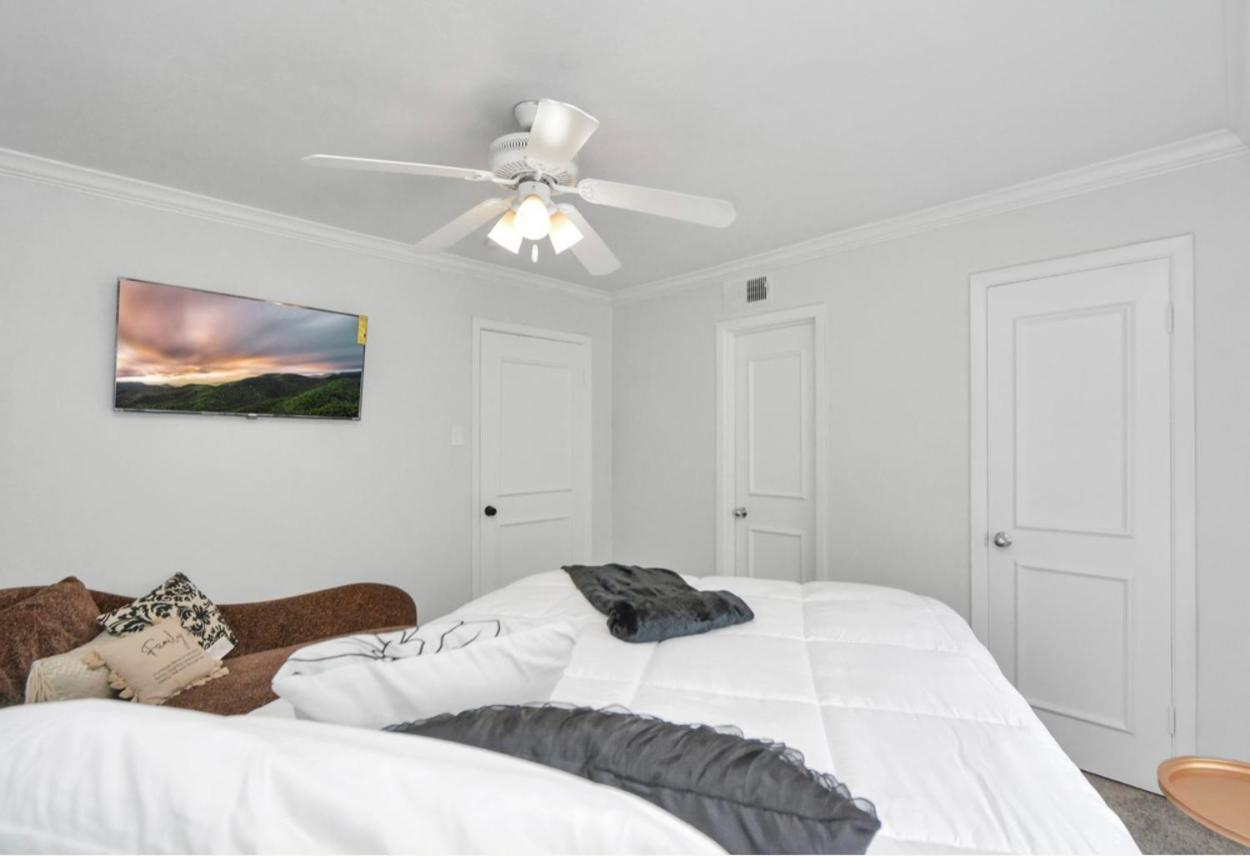 2br Montrose Townhome Apartment *