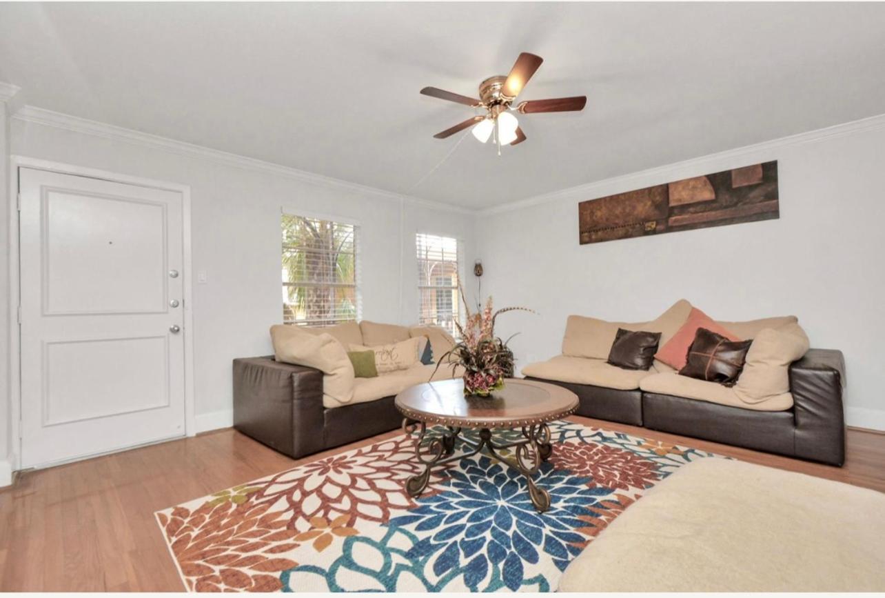2br Montrose Townhome Houston